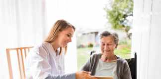 4 Tips to Help Ease Your Loved One’s Transition to Assisted Living transition to Assisted Living